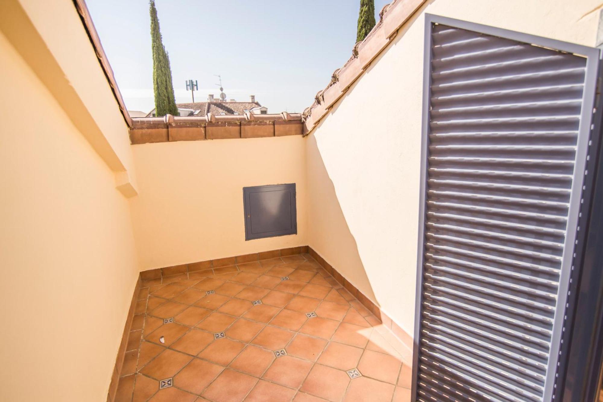 Apartamentos Plaza De Santiago - Estudios Turisticos - 1 Llave Pinto Exterior photo