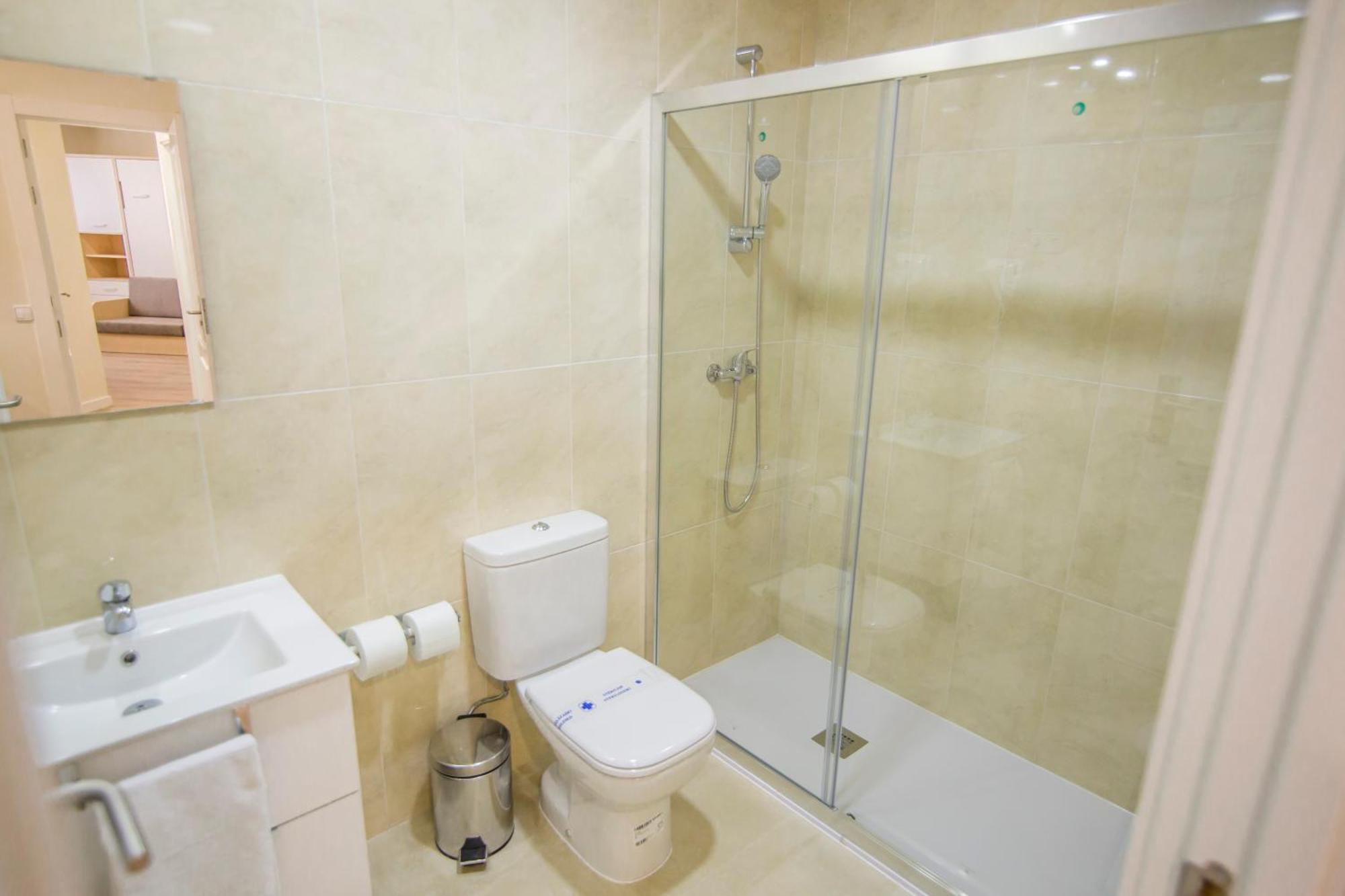 Apartamentos Plaza De Santiago - Estudios Turisticos - 1 Llave Pinto Exterior photo
