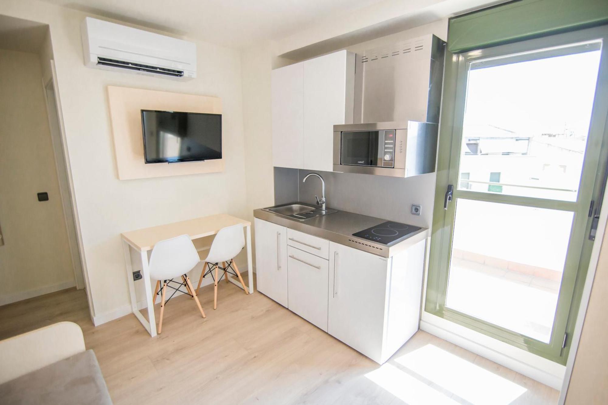 Apartamentos Plaza De Santiago - Estudios Turisticos - 1 Llave Pinto Exterior photo