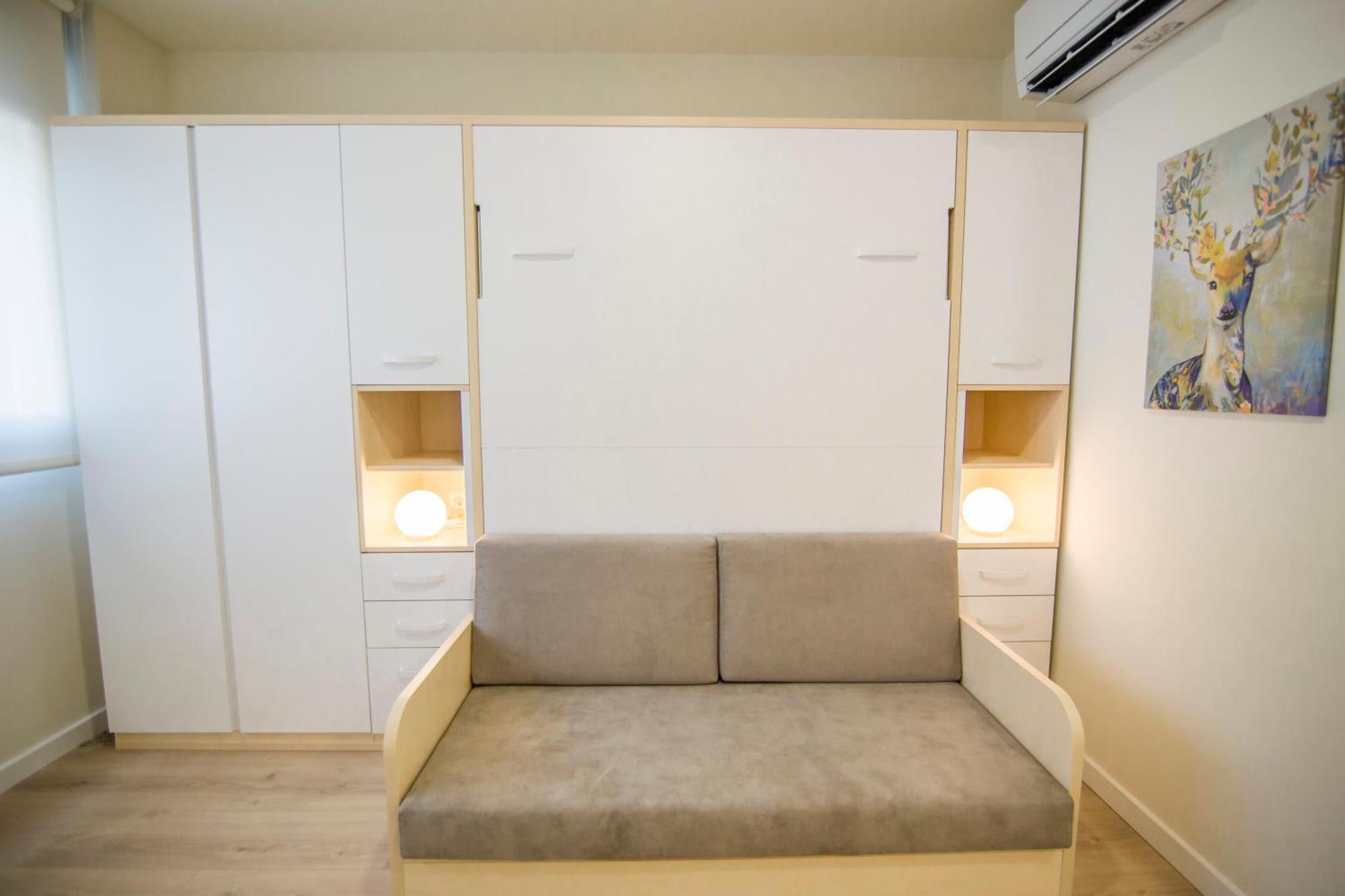 Apartamentos Plaza De Santiago - Estudios Turisticos - 1 Llave Pinto Exterior photo